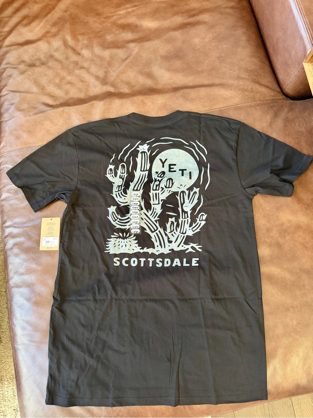 Yeti Scottsdale Store Shirt New York Mens Large Brand New